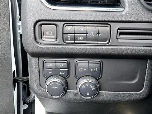 Used 2023 Chevrolet Tahoe RST w/ Luxury Package image 32