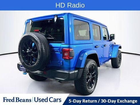 Certified 2024 Jeep Wrangler Unlimited Sahara w/ Technology Group AWD/4WD image 10