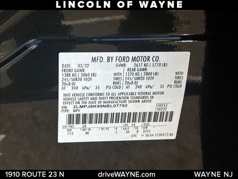 Certified 2022 Lincoln Nautilus Reserve image 28