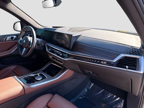 Certified 2024 BMW X5 sDrive40i w/ M Sport Package image 15