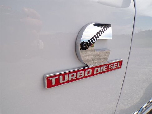 Used 2020 RAM 3500 Laramie image 16