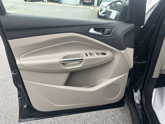 Used 2019 Ford Escape Titanium FWD image 17
