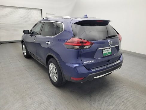 Used 2018 Nissan Rogue SV w/ Premium Package FWD image 5