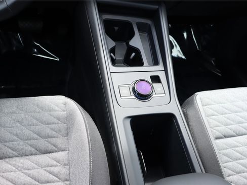 Used 2025 Volkswagen Tiguan S w/ 18" Wheel Package image 21