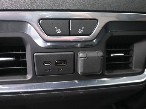 Used 2021 Chevrolet Silverado 1500 High Country w/ Technology Package image 22