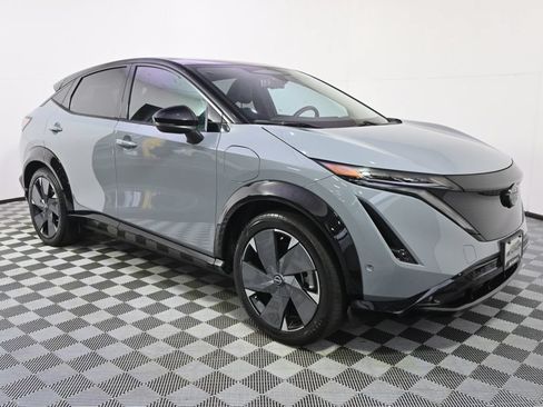 Used 2023 Nissan Ariya AWD/4WD image 8