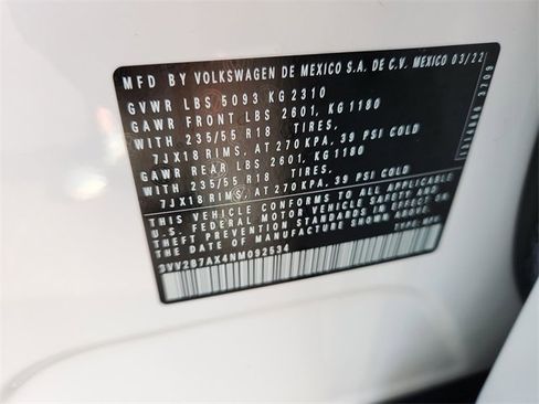 Used 2022 Volkswagen Tiguan SE w/ Panoramic Sunroof Package image 17