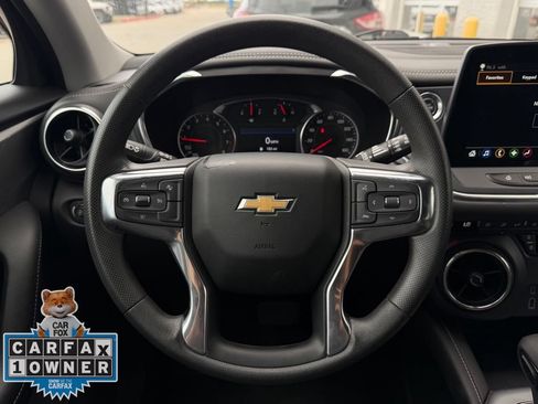 Used 2025 Chevrolet Blazer LT FWD image 11