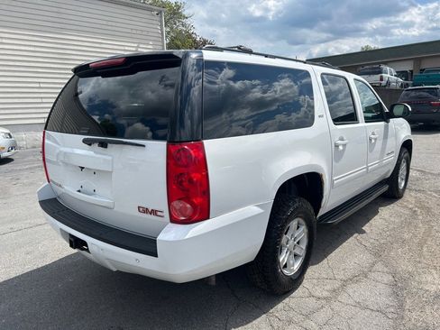 Used 2014 GMC Yukon XL SLT w/ SLT-2 Equipment Package AWD/4WD image 6