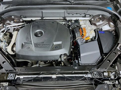 Used 2023 Volvo XC60 T8 Plus image 30