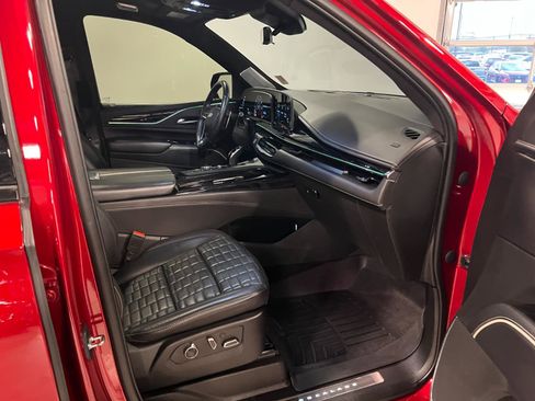 Used 2023 Cadillac Escalade V AWD/4WD image 46