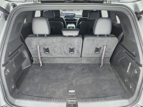 Used 2025 Buick Enclave Sport Touring image 31