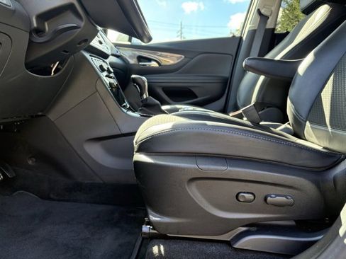 Certified 2022 Buick Encore Preferred image 30