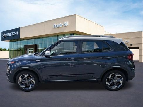 Certified 2023 Hyundai Venue Limited w/ Cargo Package FWD image 7