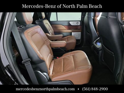 Used 2023 Lincoln Navigator Reserve image 28