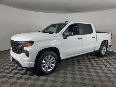 Used 2022 Chevrolet Silverado 1500 Custom AWD/4WD image 8