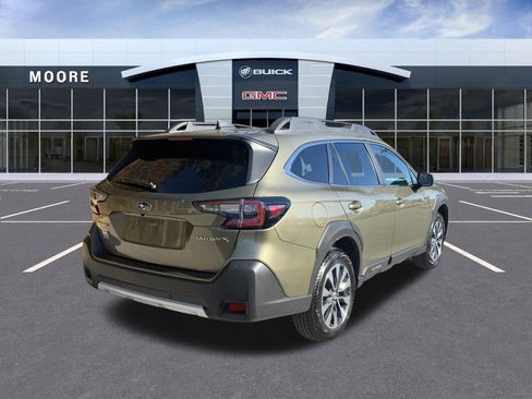 Used 2025 Subaru Outback Limited image 3