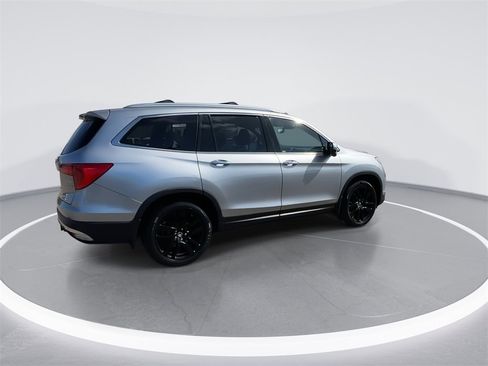 Used 2017 Honda Pilot Touring image 15