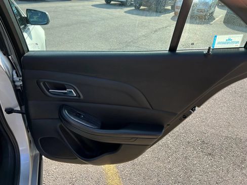 Used 2015 Chevrolet Malibu LT FWD image 16