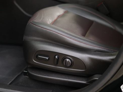 Used 2021 Chevrolet Blazer RS FWD image 22