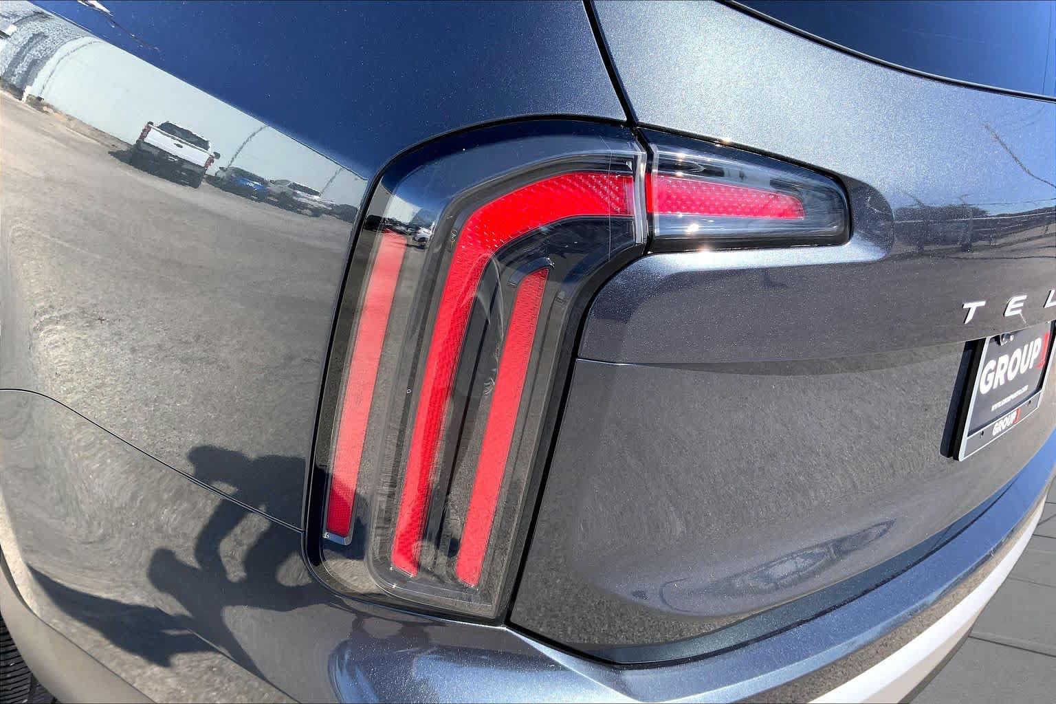 Used 2024 Kia Telluride EX w/ EX Captain's Chair Package FWD image 25