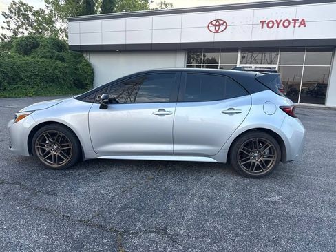 Used 2025 Toyota Corolla Hatchback w/ SE Package FWD image 7