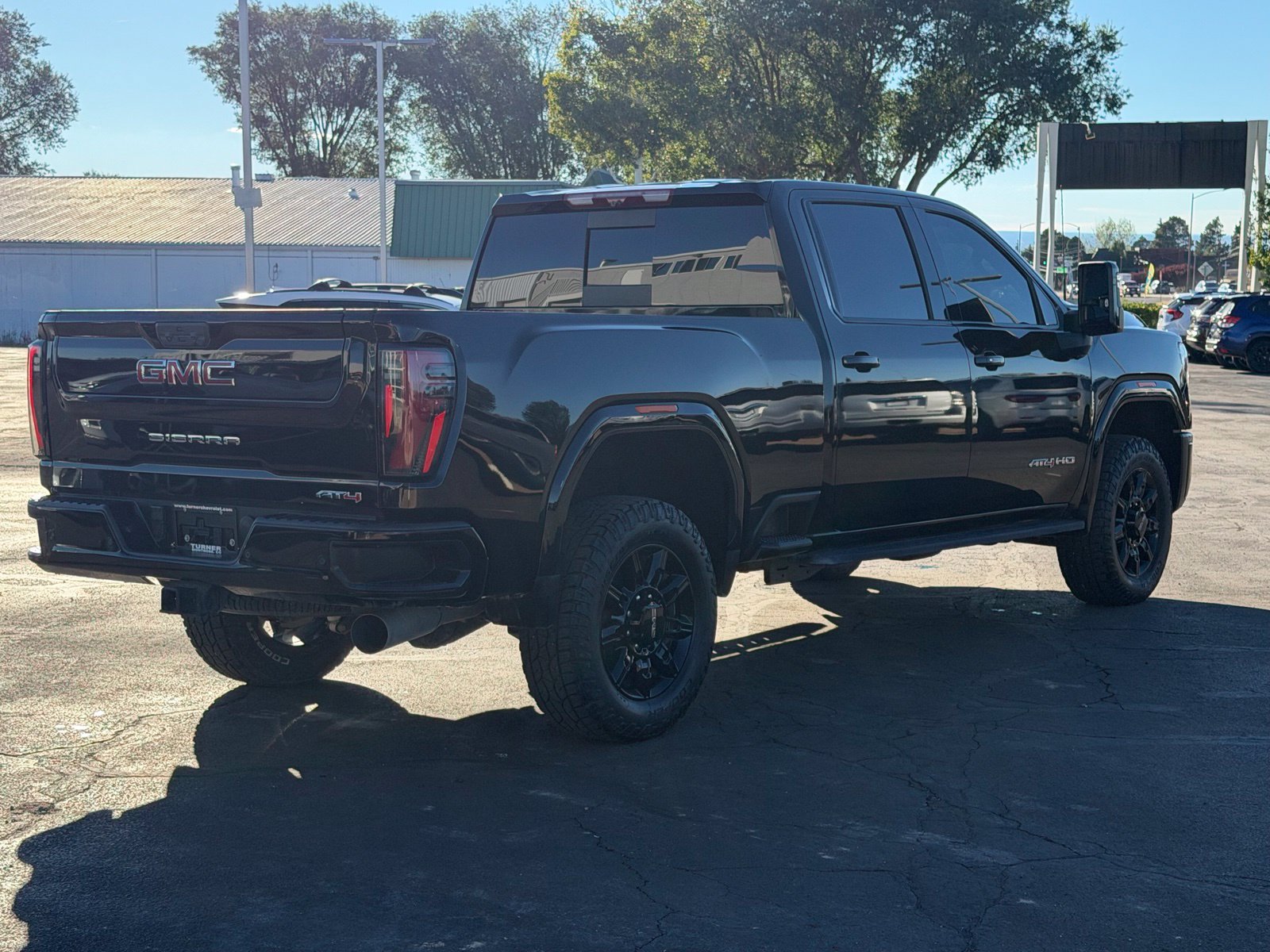 Used 2024 GMC Sierra 2500 AT4 w/ Technology Package AWD/4WD image 8