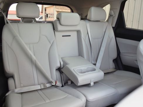 Used 2021 Kia Sorento S w/ Panoramic Sunroof Package image 31