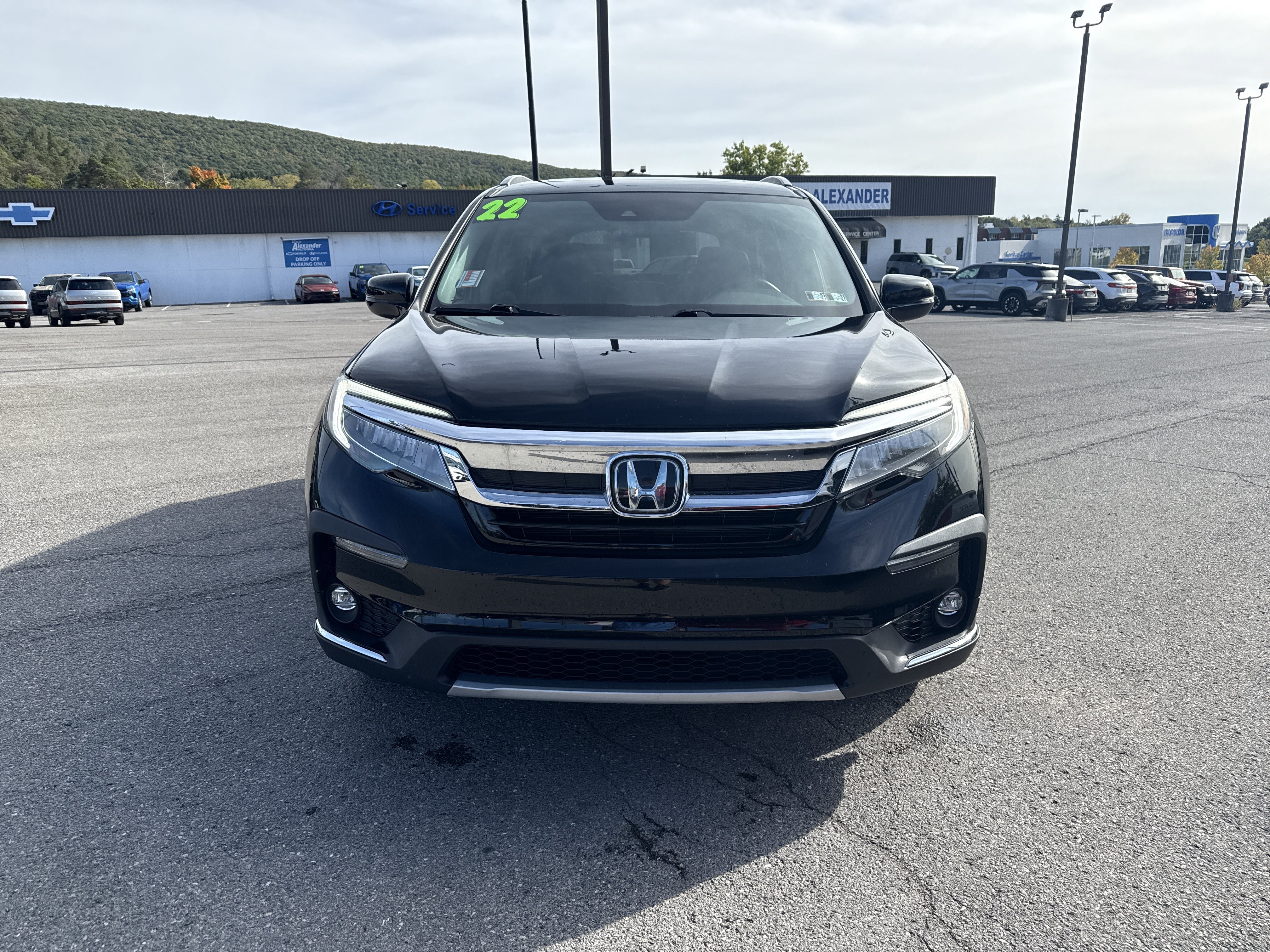 Used 2022 Honda Pilot Touring image 10