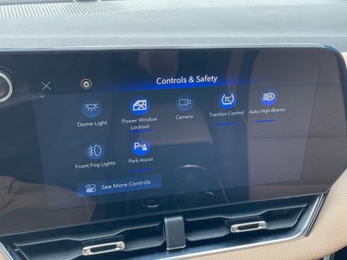 Used 2025 Chevrolet Equinox ACTIV w/ Safety and Technology Package image 12