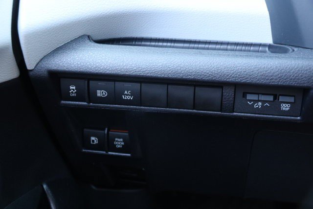 Used 2025 Toyota Sienna XLE w/ XLE Plus Package AWD/4WD image 24