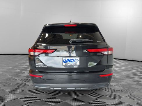 Used 2022 Mitsubishi Outlander ES AWD/4WD image 4