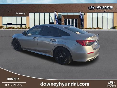 Used 2024 Honda Civic Sport image 3