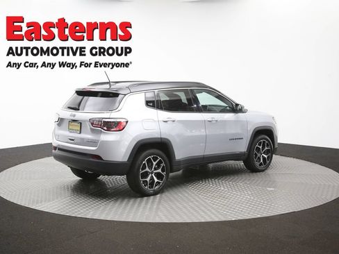 Used 2025 Jeep Compass Limited AWD/4WD image 41