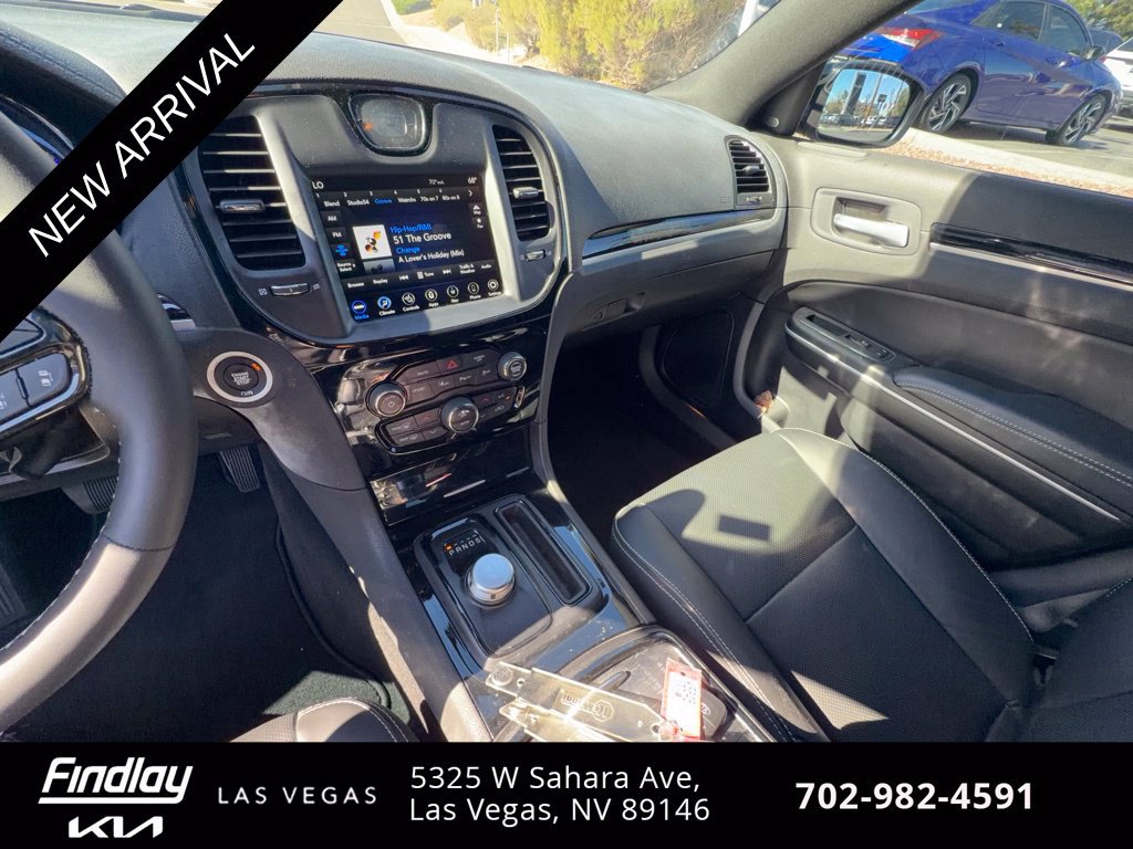 Used 2023 Chrysler 300 S w/ Comfort Group RWD image 11