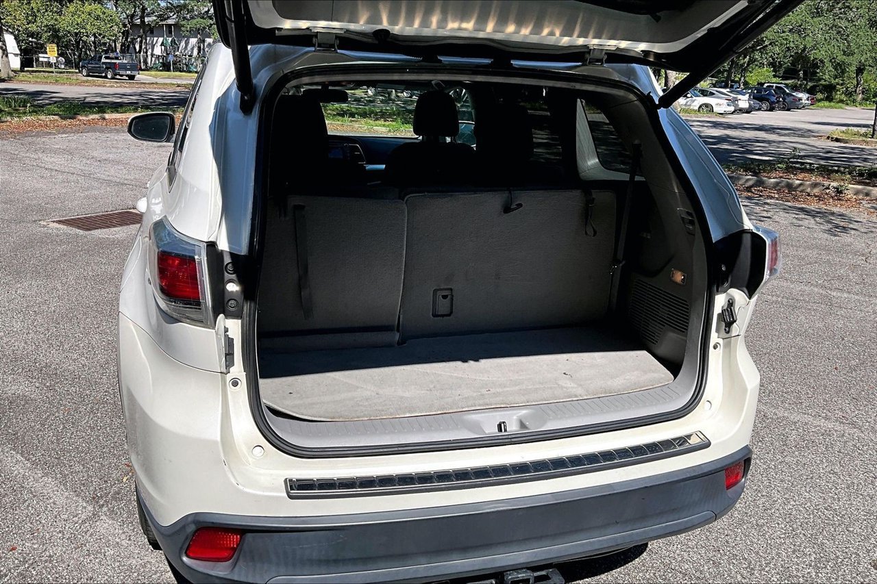 Used 2016 Toyota Highlander XLE FWD image 37