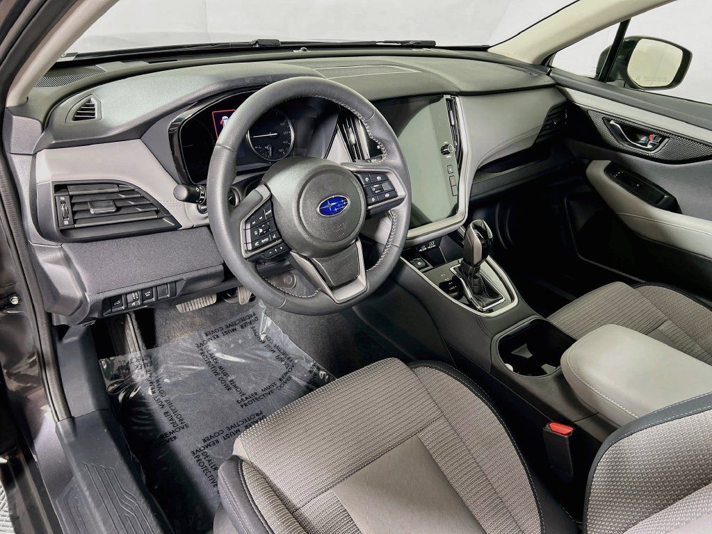 Certified 2025 Subaru Outback Premium AWD/4WD image 9