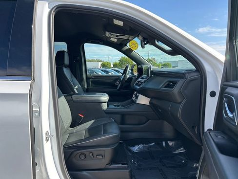Used 2023 GMC Yukon SLT image 33