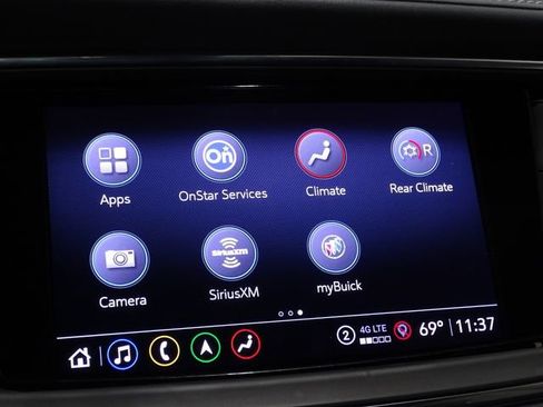 Used 2024 Buick Enclave Premium image 45