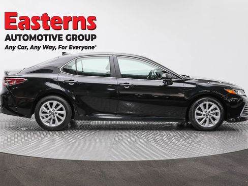 Used 2024 Toyota Camry LE image 4