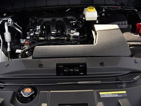 New 2025 Nissan Pathfinder Platinum image 32