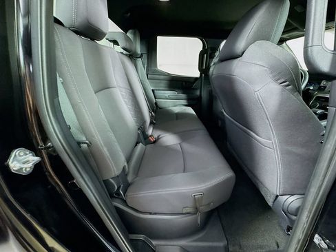 Used 2025 Toyota Tacoma SR5 AWD/4WD image 31
