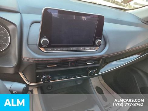 Used 2025 Nissan Rogue SV AWD/4WD image 20