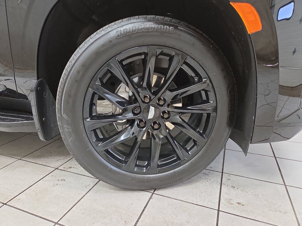 Used 2024 Cadillac Escalade Sport Platinum w/ LPO, ONYX Package AWD/4WD image 8