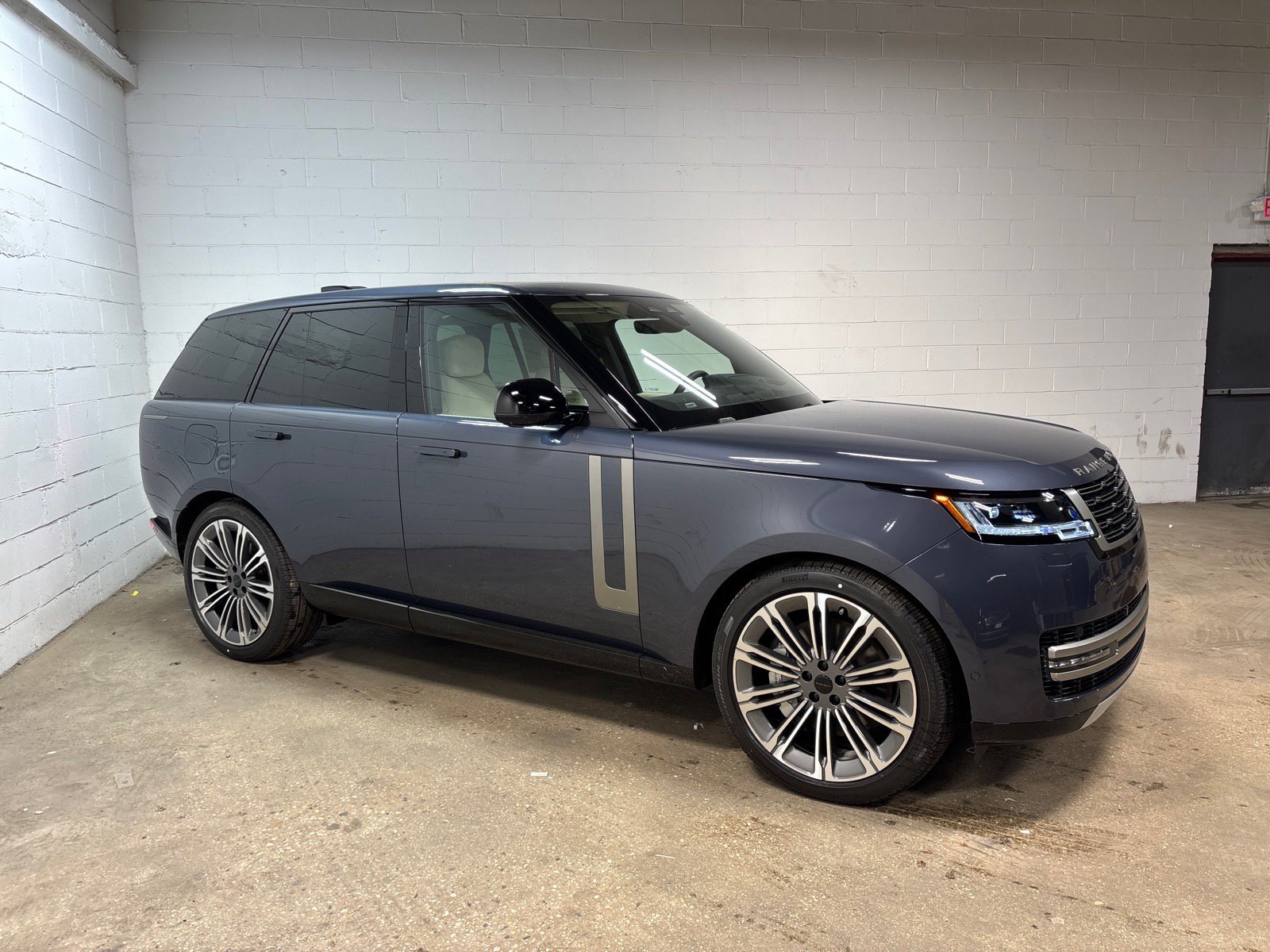 New 2026 Land Rover Range Rover SE AWD/4WD image 5