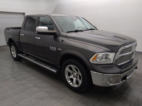 Used 2016 RAM 1500 Laramie w/ Convenience Group AWD/4WD image 11