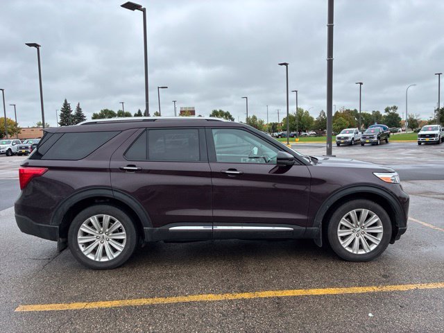 Used 2023 Ford Explorer Limited w/ Equipment Group 301A AWD/4WD image 8
