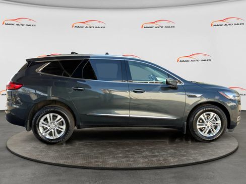 Used 2021 Buick Enclave Essence w/ Sound and Sites Package image 6
