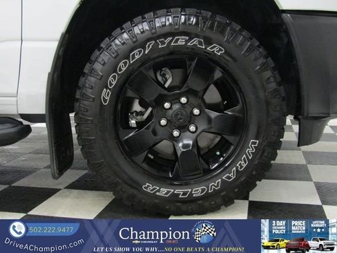 Used 2025 RAM 1500 Warlock AWD/4WD image 3