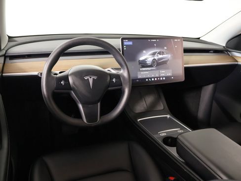 Used 2023 Tesla Model Y Long Range AWD/4WD image 2